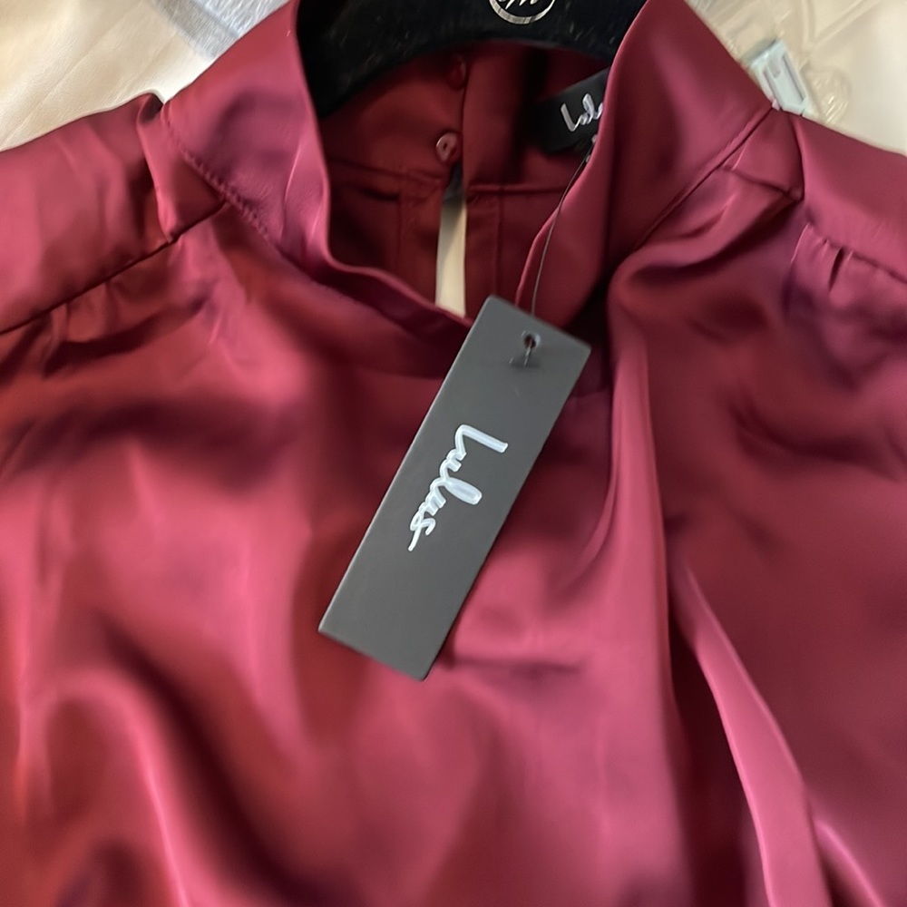 Burgundy lulus gown - size M - Picture 4 of 4